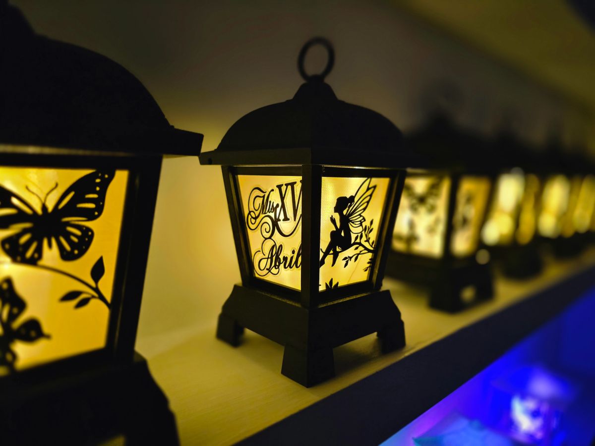 Centros de Mesa - Farol Akari 25cm - Quince Años