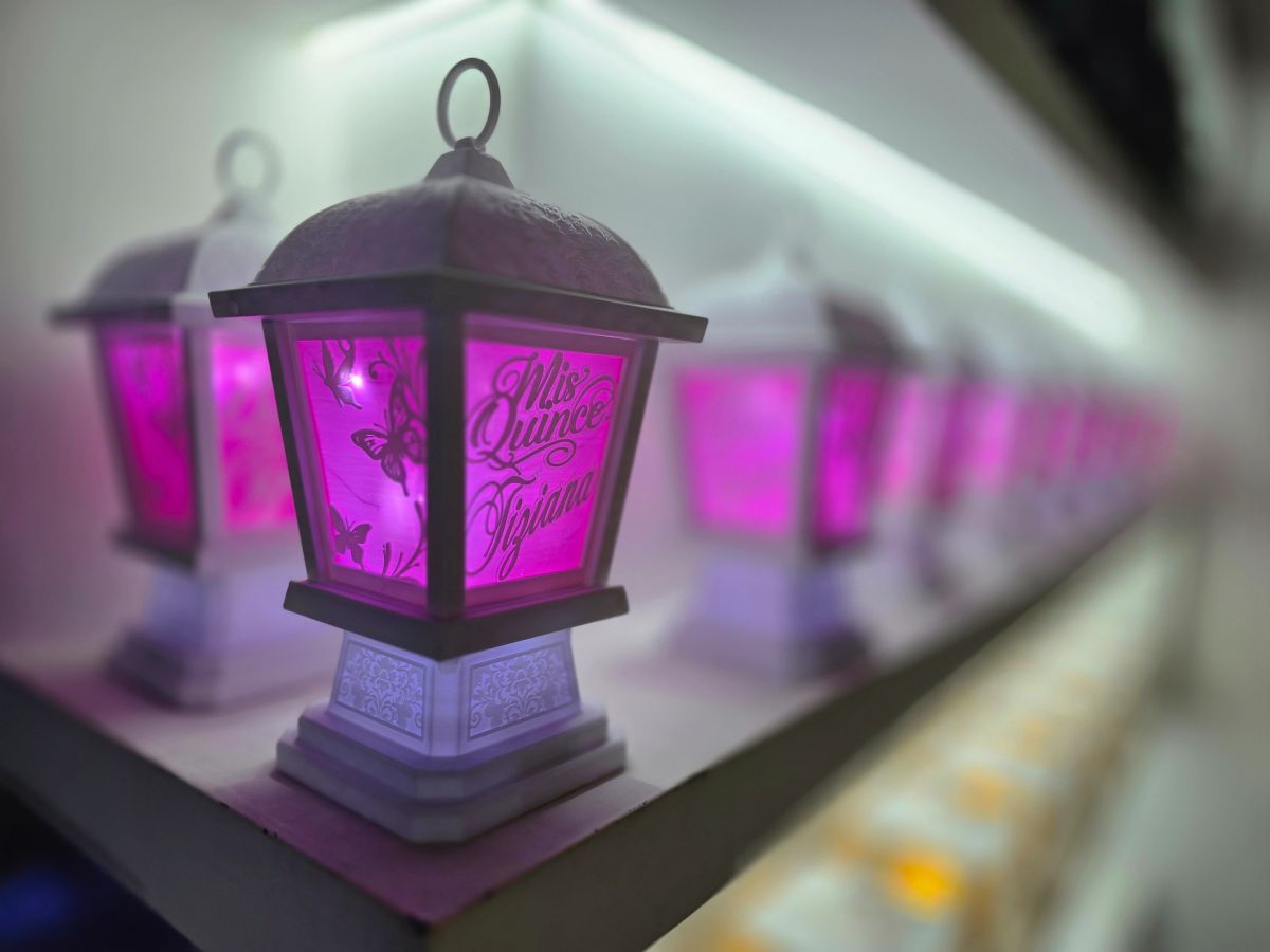 Centros de Mesa - Farol Akari 28cm - Quince Años